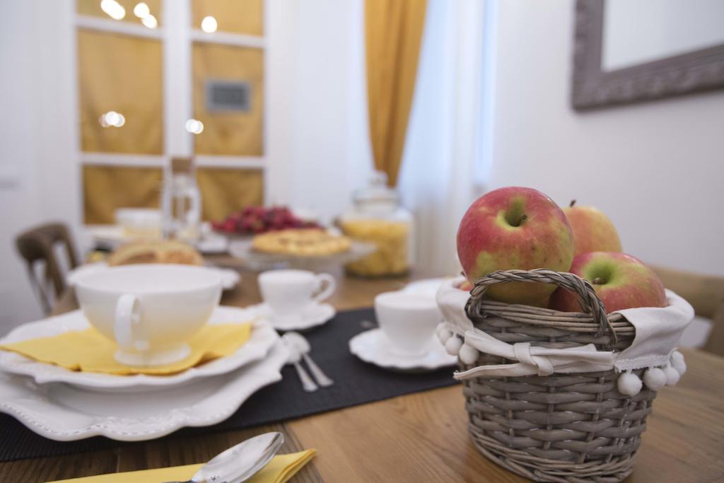 Testaccio Village Guesthouse Rome Bagian luar foto