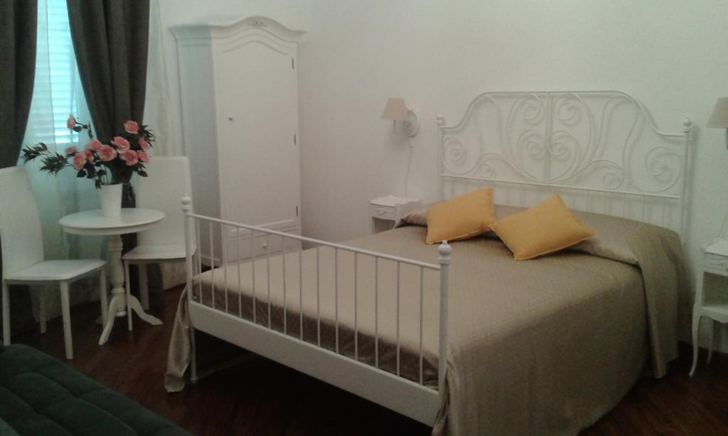 Testaccio Village Guesthouse Rome Bagian luar foto